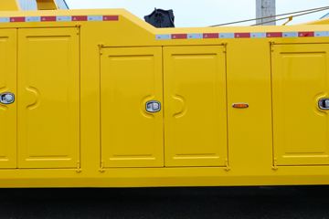 �������� ��ʨC6 330���� 4X2 ���ϳ�(������)(YH5200TQZ396T)ͼƬ