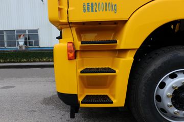 �������� ��ʨC6 330���� 4X2 ���ϳ�(������)(YH5200TQZ396T)ͼƬ