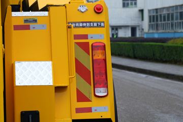 �������� ��ʨC6 330���� 4X2 ���ϳ�(������)(YH5200TQZ396T)ͼƬ