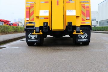 �������� ��ʨC6 330���� 4X2 ���ϳ�(������)(YH5200TQZ396T)ͼƬ