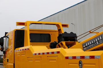 �������� ��ʨC6 330���� 4X2 ���ϳ�(������)(YH5200TQZ396T)ͼƬ