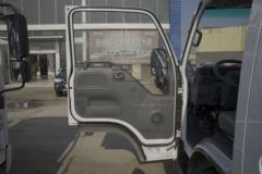 庆铃 五十铃100P 120马力 3.235米双排栏板轻卡(QL1042BUHW)