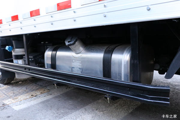 今日推荐领途载货车 4万公里长换油 现优惠促销中 有意可来店咨询