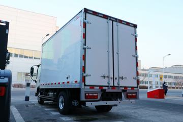 蓝途&nbsp;电动载货车外观图片