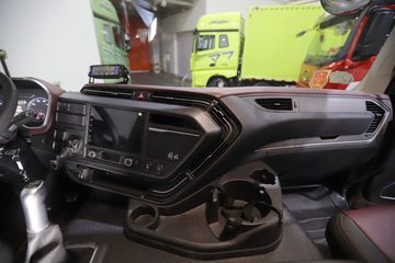 һ����� ��J6P�ؿ� �캽��3.0 460���� 8X4 ��س�(����)(CA5320XLCP66K24L7T4E6ͼƬ