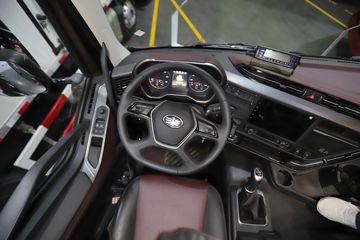 һ����� ��J6P�ؿ� �캽��3.0 460���� 8X4 ��س�(����)(CA5320XLCP66K24L7T4E6ͼƬ