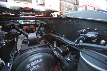 һ����� J6E�ؿ� 4X2 AMTǣ����(����)(CA4180P66K24E6)ͼƬ