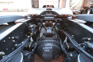 һ����� J6E�ؿ� 4X2 AMTǣ����(����)(CA4180P66K24E6)ͼƬ