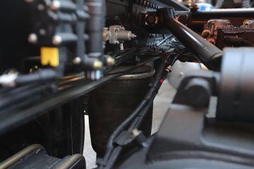 һ����� J6E�ؿ� 4X2 AMTǣ����(����)(CA4180P66K24E6)ͼƬ