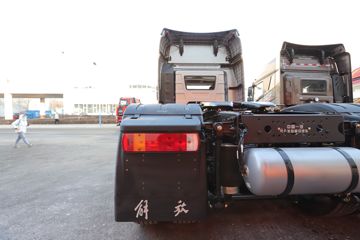 һ����� J6E�ؿ� 4X2 AMTǣ����(����)(CA4180P66K24E6)ͼƬ