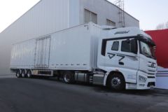 一汽解放 J7重卡 560马力 4X2 AMT自动挡牵引车(国六)(液缓)(CA4180P77K25E6)