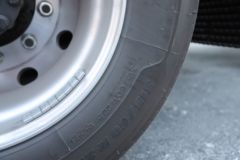 一汽解放 J7重卡 560马力 4X2 AMT自动挡牵引车(国六)(液缓)(CA4180P77K25E6)