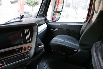 �й����� HOWO TH7�ؿ� 510���� 8X4 8.6�ײ�դʽ�ػ���(����)(ZZ5317CCYV466HF1H)ͼƬ