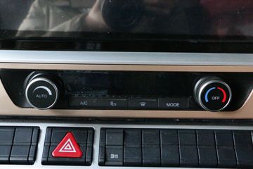 �й����� HOWO TH7�ؿ� 510���� 8X4 8.6�ײ�դʽ�ػ���(����)(ZZ5317CCYV466HF1H)ͼƬ