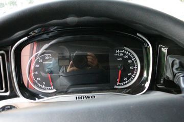 �й����� HOWO TH7�ؿ� 510���� 8X4 8.6�ײ�դʽ�ػ���(����)(ZZ5317CCYV466HF1H)ͼƬ