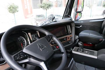 �й����� HOWO TH7�ؿ� 510���� 8X4 8.6�ײ�դʽ�ػ���(����)(ZZ5317CCYV466HF1H)ͼƬ