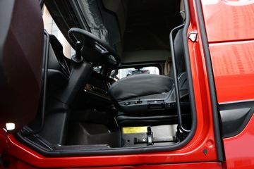 �й����� HOWO TH7�ؿ� 510���� 8X4 8.6�ײ�դʽ�ػ���(����)(ZZ5317CCYV466HF1H)ͼƬ