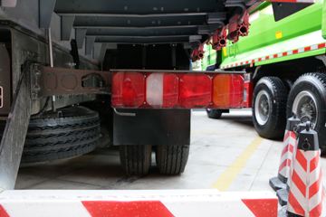 �й����� HOWO TH7�ؿ� 510���� 8X4 8.6�ײ�դʽ�ػ���(����)(ZZ5317CCYV466HF1H)ͼƬ