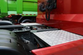 SITRAK C7 FC 电动牵引车底盘图片