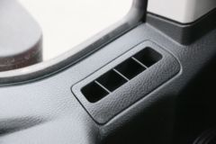 上汽红岩 杰豹H6 标载版 240马力 4X2 9.8米厢式载货车(国六)(CQ5187XXYEY05711J) 上汽红岩 杰豹H6 标载版 240马力 4X2 9.8米厢式载货车(国六)(CQ5187XXYEY05711J)