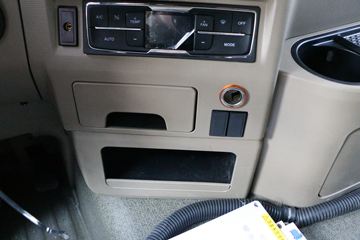 �������� HOWO TX�ؿ� 6X4 ���綯��ж��ͼƬ