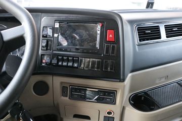 �������� HOWO TX�ؿ� 6X4 ���綯��ж��ͼƬ