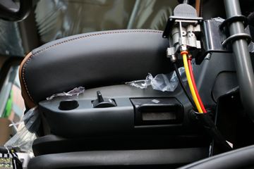 �������� HOWO TX�ؿ� 6X4 ���綯��ж��ͼƬ