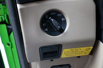 �������� HOWO TX�ؿ� 6X4 ���綯��ж��ͼƬ