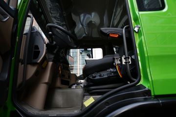 �������� HOWO TX�ؿ� 6X4 ���綯��ж��ͼƬ