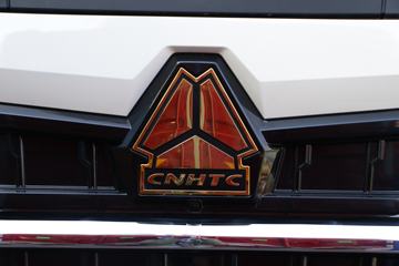 �й����� HOWO MAX 330���� 6X2 9.55���Ű���ʽ�ػ���(����)ͼƬ