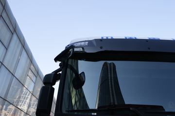 �й����� HOWO MAX 330���� 6X2 9.55���Ű���ʽ�ػ���(����)ͼƬ