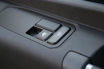 �й����� HOWO MAX 330���� 6X2 9.55���Ű���ʽ�ػ���(����)ͼƬ