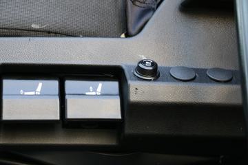 �й����� HOWO MAX 330���� 6X2 9.55���Ű���ʽ�ػ���(����)ͼƬ