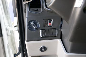 �й����� HOWO MAX 330���� 6X2 9.55���Ű���ʽ�ػ���(����)ͼƬ