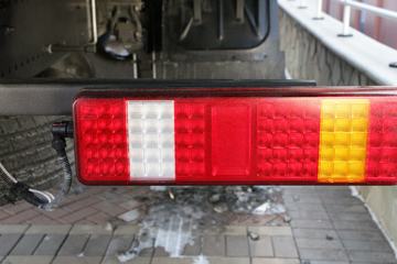 �й����� HOWO MAX 330���� 6X2 9.55���Ű���ʽ�ػ���(����)ͼƬ