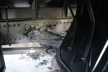 �й����� HOWO MAX 330���� 6X2 9.55���Ű���ʽ�ػ���(����)ͼƬ