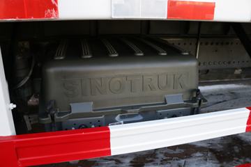 �й����� HOWO MAX 330���� 6X2 9.55���Ű���ʽ�ػ���(����)ͼƬ