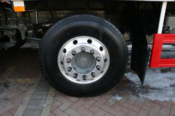 �й����� HOWO MAX 330���� 6X2 9.55���Ű���ʽ�ػ���(����)ͼƬ