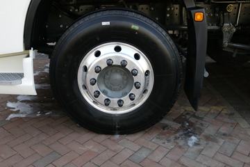 �й����� HOWO MAX 330���� 6X2 9.55���Ű���ʽ�ػ���(����)ͼƬ