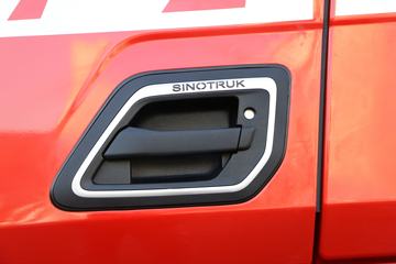 �й����� HOWO MAX 490���� 8X4 9.55���Ű��դʽ�ػ���(����)(ZZ5317CCYV446KF1)ͼƬ