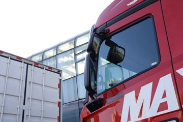 �й����� HOWO MAX 490���� 8X4 9.55���Ű��դʽ�ػ���(����)(ZZ5317CCYV446KF1)ͼƬ