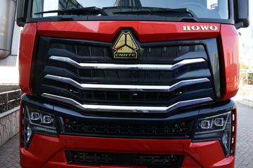 �й����� HOWO MAX 490���� 8X4 9.55���Ű��դʽ�ػ���(����)(ZZ5317CCYV446KF1)ͼƬ