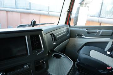 �й����� HOWO MAX 490���� 8X4 9.55���Ű��դʽ�ػ���(����)(ZZ5317CCYV446KF1)ͼƬ