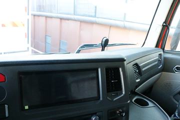 �й����� HOWO MAX 490���� 8X4 9.55���Ű��դʽ�ػ���(����)(ZZ5317CCYV446KF1)ͼƬ