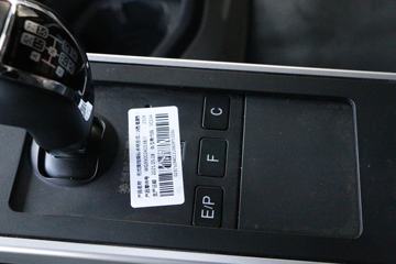 �й����� HOWO MAX 490���� 8X4 9.55���Ű��դʽ�ػ���(����)(ZZ5317CCYV446KF1)ͼƬ