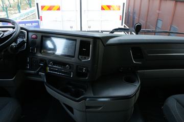 �й����� HOWO MAX 490���� 8X4 9.55���Ű��դʽ�ػ���(����)(ZZ5317CCYV446KF1)ͼƬ