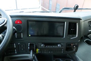 �й����� HOWO MAX 490���� 8X4 9.55���Ű��դʽ�ػ���(����)(ZZ5317CCYV446KF1)ͼƬ