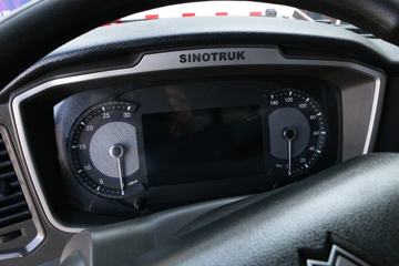 �й����� HOWO MAX 490���� 8X4 9.55���Ű��դʽ�ػ���(����)(ZZ5317CCYV446KF1)ͼƬ