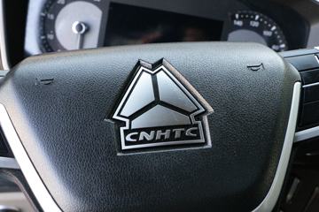 �й����� HOWO MAX 490���� 8X4 9.55���Ű��դʽ�ػ���(����)(ZZ5317CCYV446KF1)ͼƬ