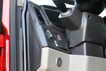 �й����� HOWO MAX 490���� 8X4 9.55���Ű��դʽ�ػ���(����)(ZZ5317CCYV446KF1)ͼƬ